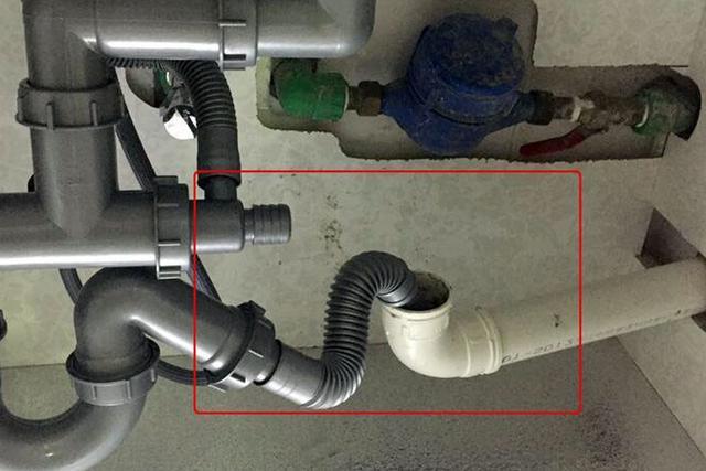 厨房水槽水管安装视频_厨房水槽下水管安装_厨房水槽管道安装步骤