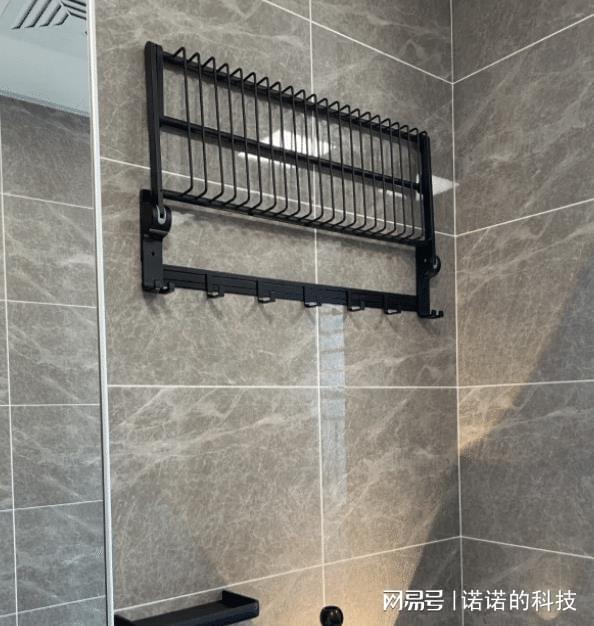 毛巾架高度一般离地面多少_毛巾架高度_毛巾架高度离地160