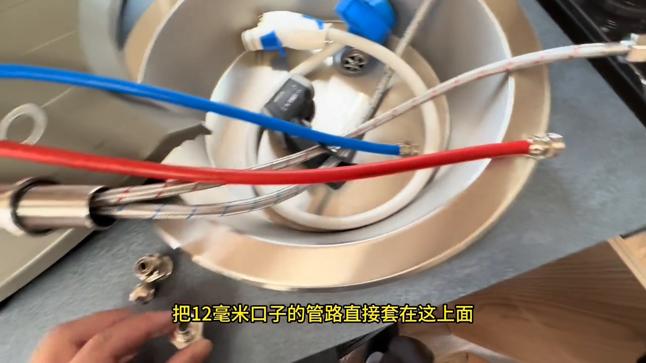 水龙头漏水怎么修视频_修理龙头漏水_修水龙头视频
