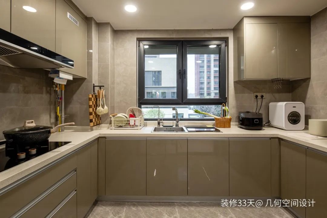 卫生间水槽图片_化学水槽图片_水槽图片