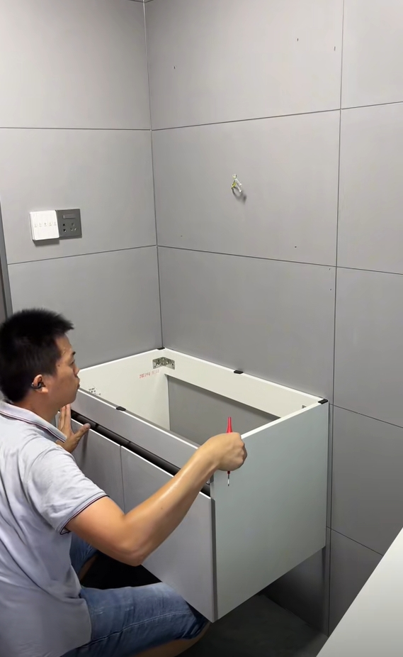 毛巾架高度位置安装规范_毛巾架高度是多少_毛巾架安装高度及位置