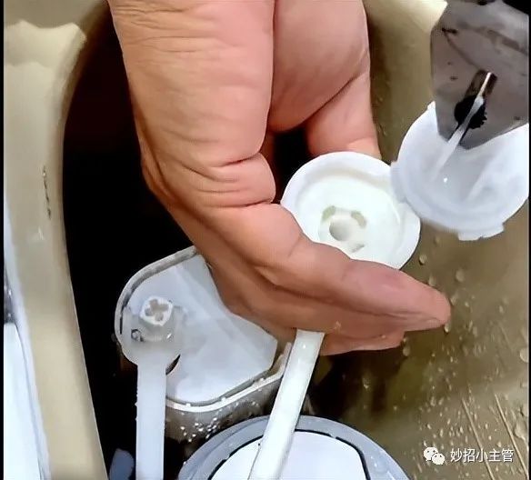 水龙头软水管接头_水龙头软管接头_接头龙头软管水管怎么接