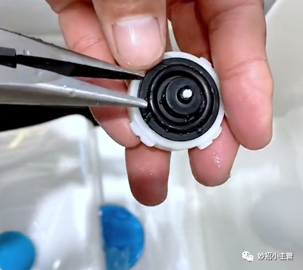 水龙头软管接头_接头龙头软管水管怎么接_水龙头软水管接头